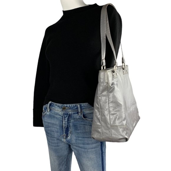 Vintage 90s metallic silver coated canvas, lined maxi tote bag 12" x 13" - Picture 4 of 9